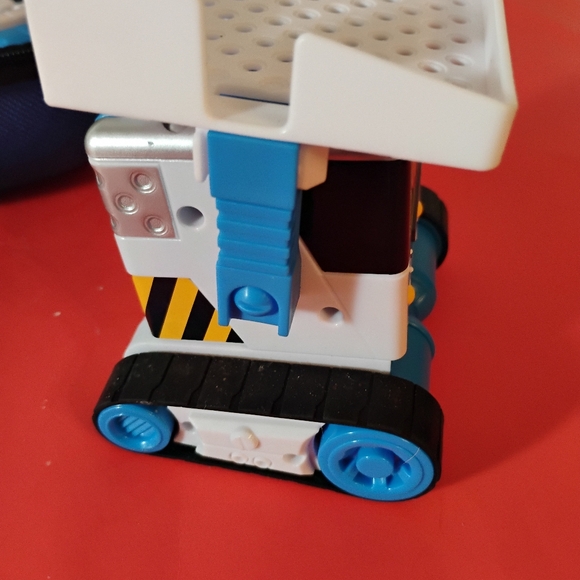 MiBro Really Rad Robot/w Remote/Case - Picture 8 of 13